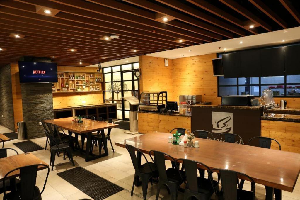 Grand Citihub Hotel @Kajoetangan Malang Esterno foto