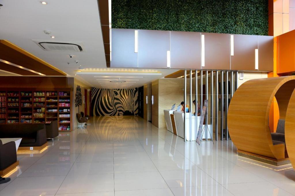 Grand Citihub Hotel @Kajoetangan Malang Esterno foto