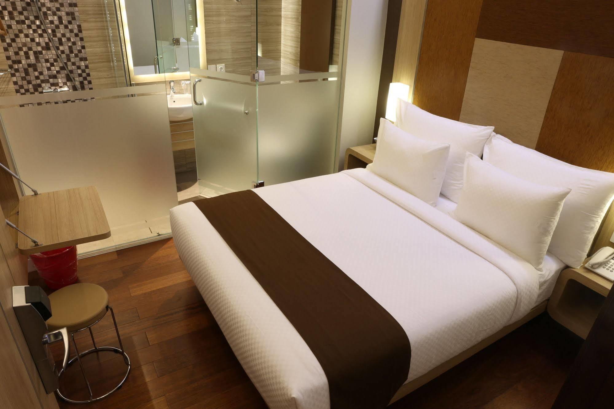 Grand Citihub Hotel @Kajoetangan Malang Esterno foto