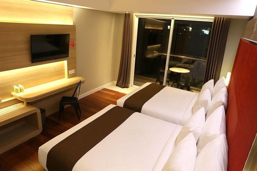 Grand Citihub Hotel @Kajoetangan Malang Esterno foto